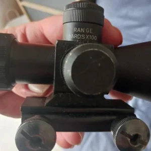 belle Lunette De Visée Avec Réticule Lumineux Montée Sur Rail Vissage Et Pour être Montée Sur Rail Weaver 13