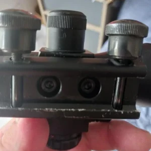 belle Lunette De Visée Avec Réticule Lumineux Montée Sur Rail Vissage Et Pour être Montée Sur Rail Weaver 15